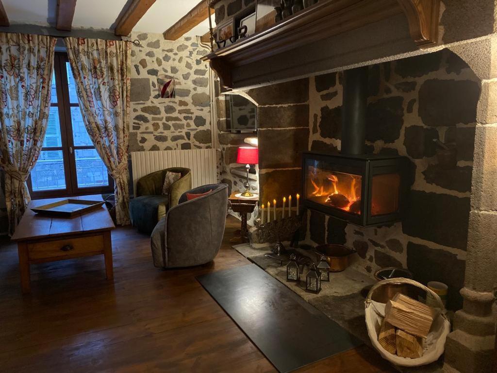 L'escale De Camille Gasthuis Murat (Cantal)